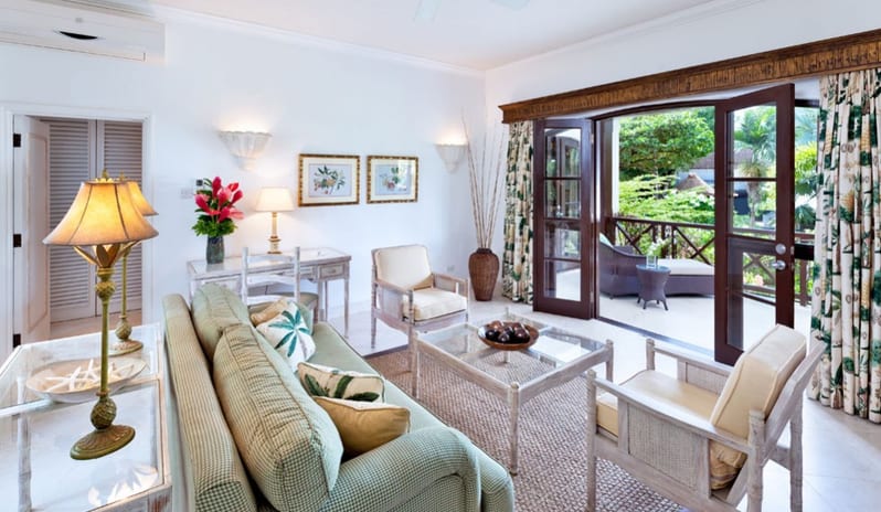 Two Bedroom Suite Living room_1440